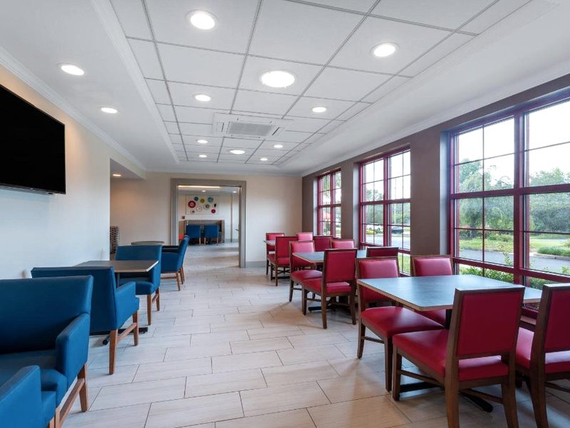ホリデイ イン エクスプレス ホテル ＆ スイーツ フィラデルフィア キング オブ プラシャ by IHG (Holiday Inn Express Hotel & Suites Philadelphia – King of Prussia by IHG)の写真