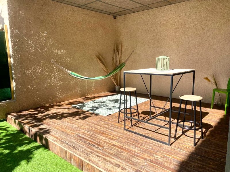 Confortable T2 avec jardin aménagé (Confortable T2 avec jardin amenage)の写真