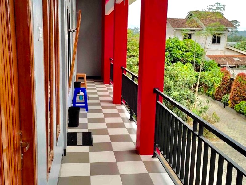 ホームステイ グリヤ サワ グヌン シャリア ミトラ レッドドアーズ (Homestay Griya Sawah Gunung Syariah Mitra RedDoorz)の写真