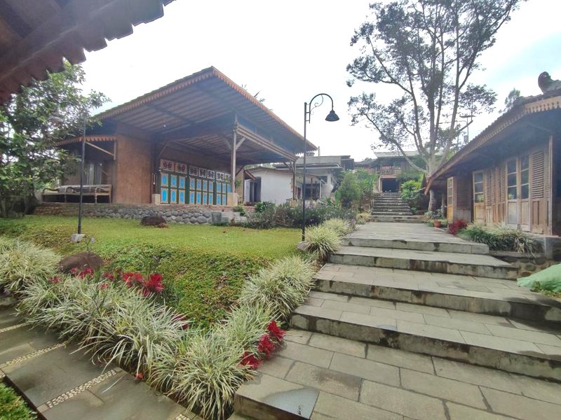 Oemah Tahu Banjarnegara Resto and Resort Mitra RedDoorzの写真