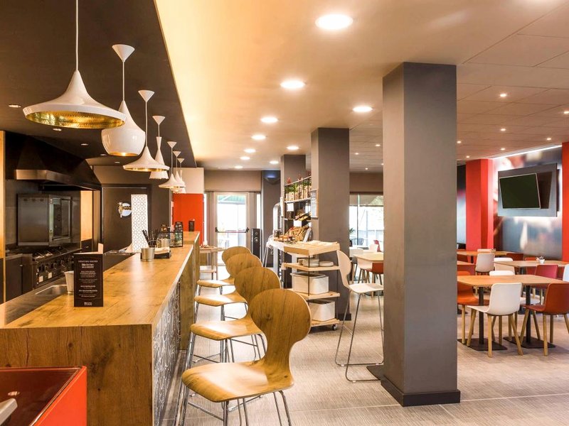 イビス バルセロナ モントメロ グラノリェース ホテル (ibis Barcelona Montmelo Granollers Hotel)の写真