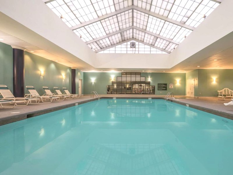 ラ キンタ イン アンド スイーツ バイ ウィンダム セコーカス メドーランズ (La Quinta Inn and Suites by Wyndham Secaucus Meadowlands)の写真