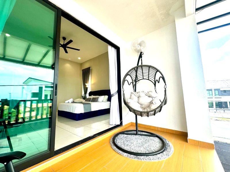Ipoh Lahat Mines Private Pool Lake Villa by IWH Suitesの写真
