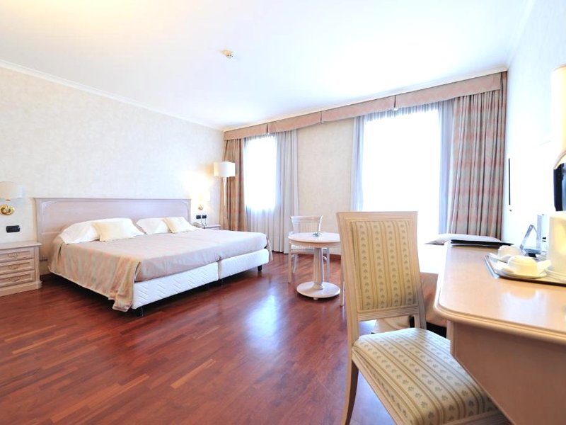 Hotel Roxy Plazaの写真