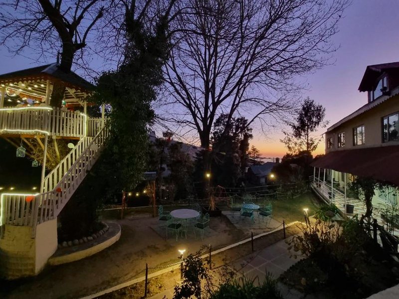 Alps Resort Dalhousieの写真