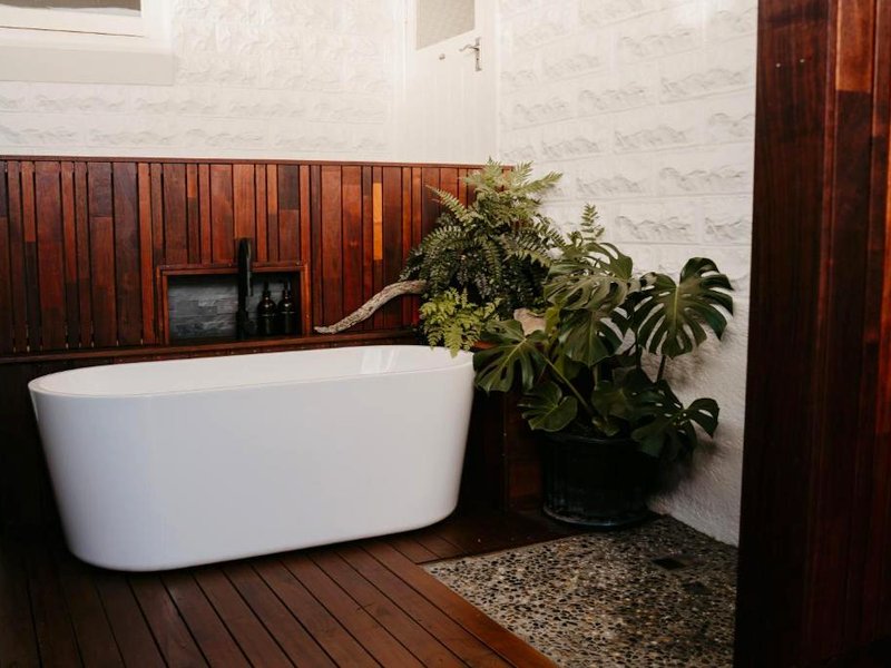 41 Found - Lux Vintage Home with Outdoor Bathの写真