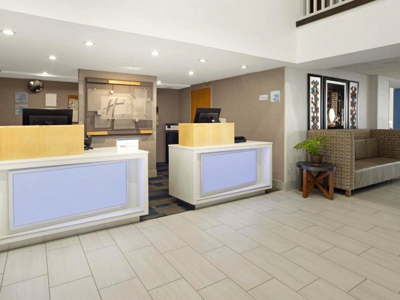 Holiday Inn Express Hotel & Suites Warrenton By IHGの写真