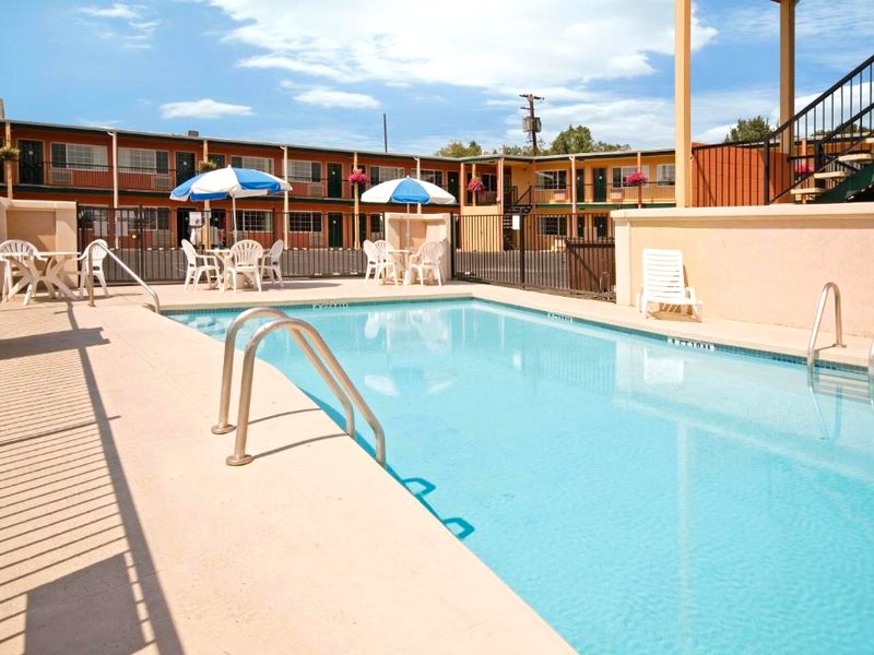 アメリカズ ベスト バリュー イン ペンデルトン (Americas Best Value Inn Pendleton)の写真