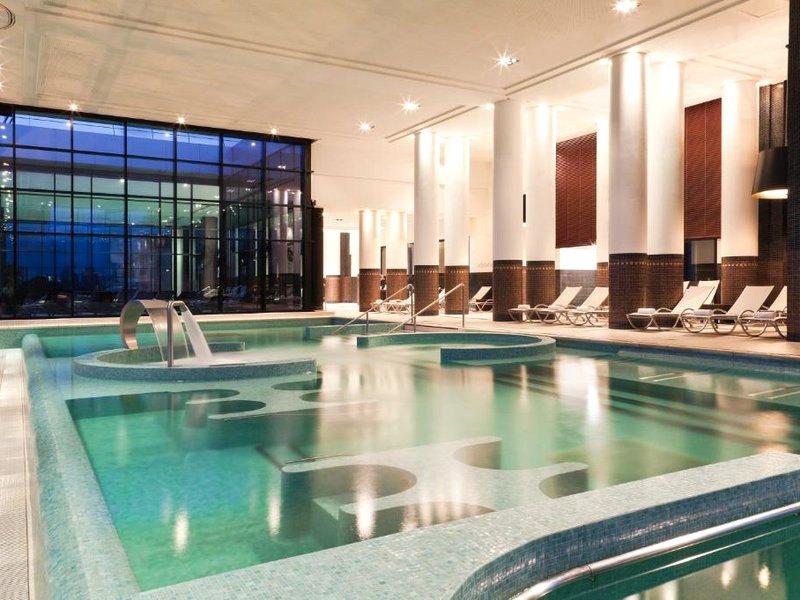 Hôtel Barrière le Grand Hôtel Enghien-les-Bains (Hotel Barriere le Grand Hotel Enghien-les-Bains)の写真