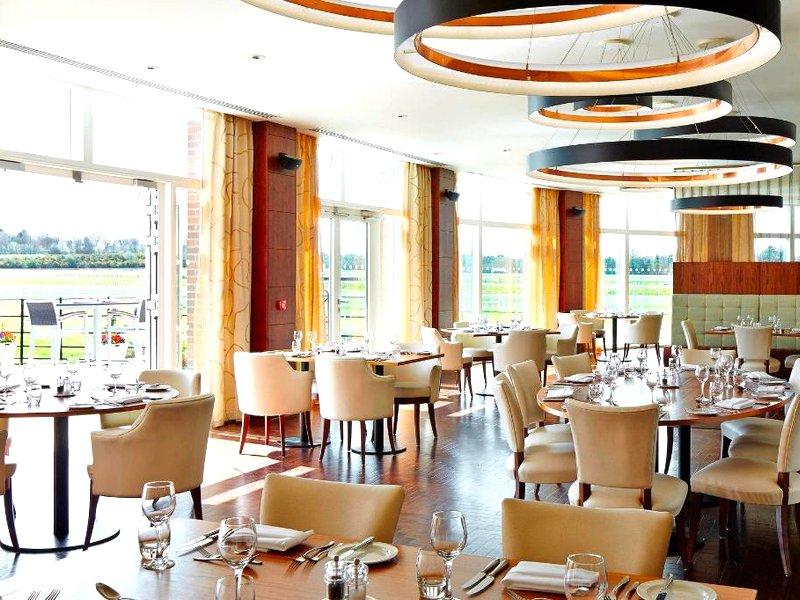 リングフィールド パーク マリオット ホテル&カントリークラブ (Lingfield Park Marriott Hotel & Country Club)の写真