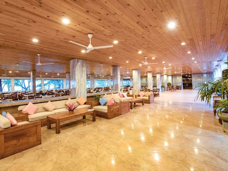 ホテル スドゥ アラリヤ (Hotel Sudu Araliya)の写真