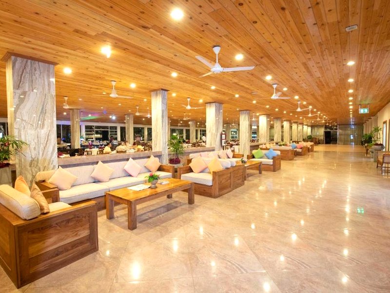 ホテル スドゥ アラリヤ (Hotel Sudu Araliya)の写真