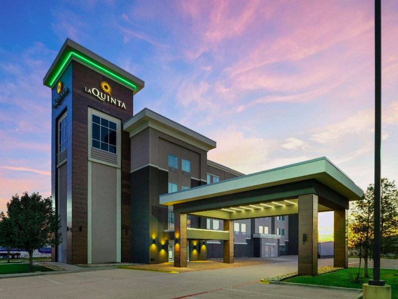 ラ キンタ イン&スイーツ バイ ウィンダム デントン ユニバーシティ ドライブ (La Quinta Inn & Suites by Wyndham Denton - University Drive)の写真