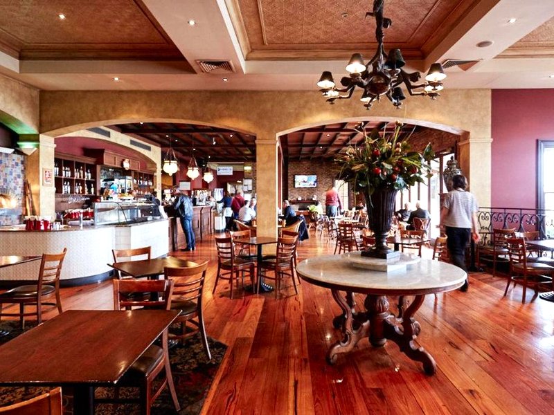 ザ テラス アット ザ セトルメント ホテル (The Terrace at the Settlement Hotel)の写真