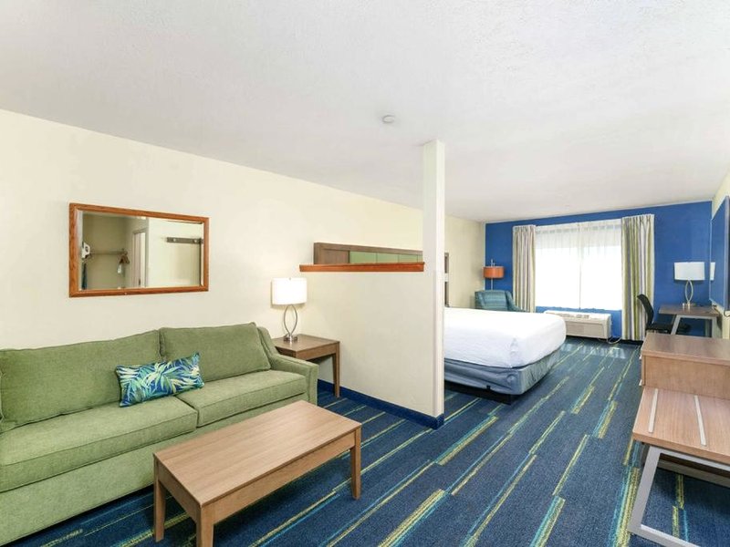 Triple Play Resort Hotel and Suitesの写真