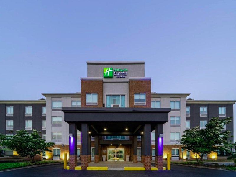 Holiday Inn Express Hotel & Suites Woodbridge By IHGの写真