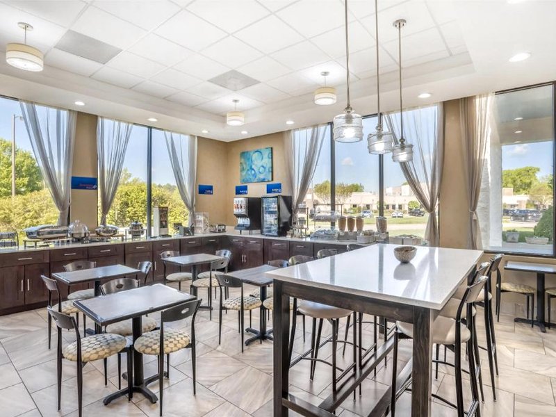 ベストウェスタン イン アンド スイーツ モンロー (Best Western Inn and Suites Monroe)の写真