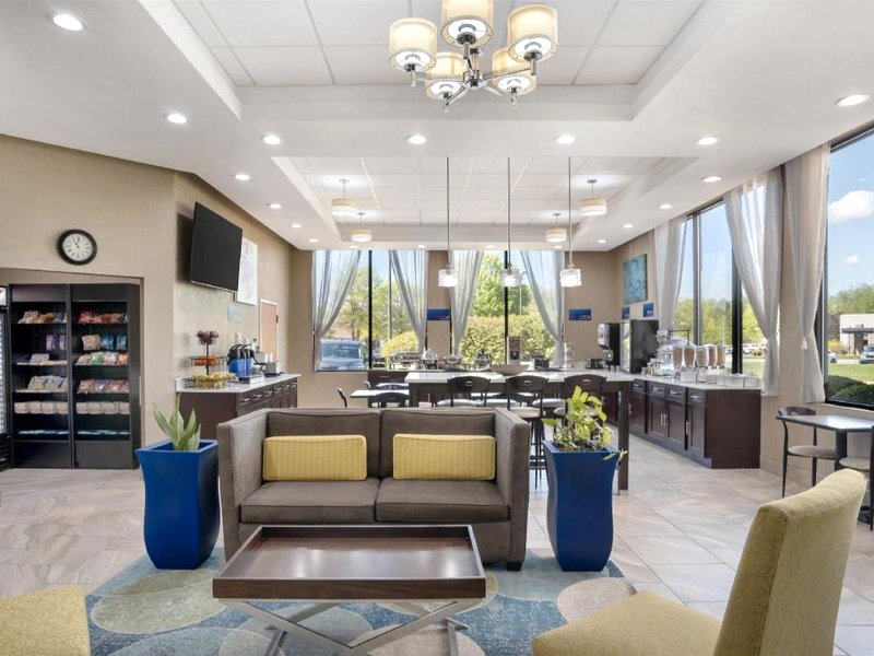 ベストウェスタン イン アンド スイーツ モンロー (Best Western Inn and Suites Monroe)の写真