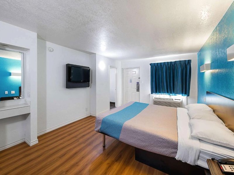 Motel 6 Grand Prairie, TX - Interstate 30の写真