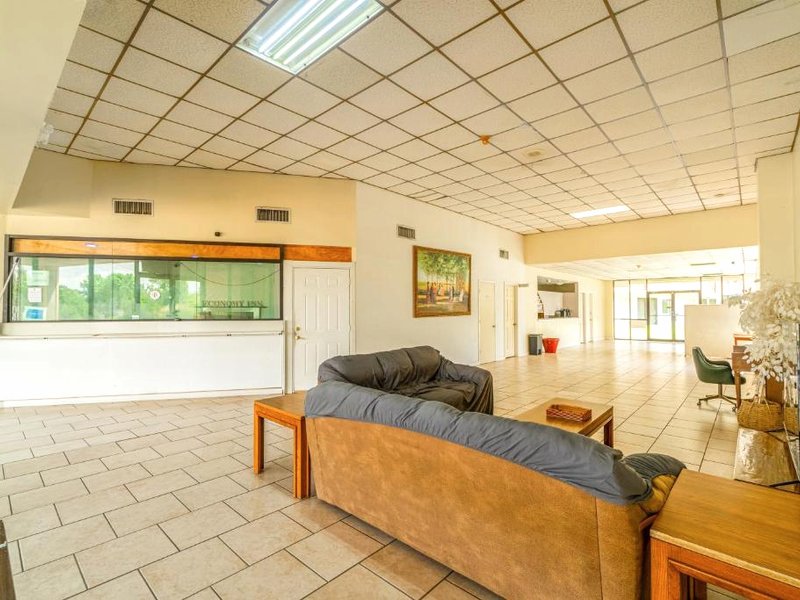 Economy Inn By OYO Livingston TX Hwy 59の写真