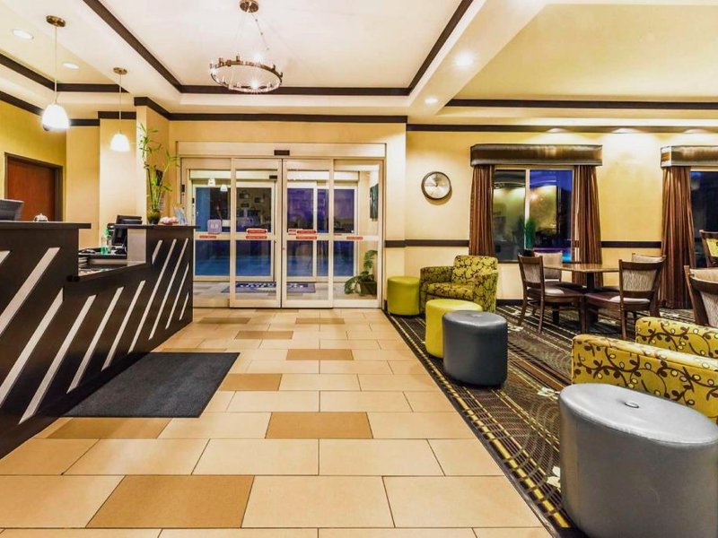 デイズ イン&スイーツ バイ ウィンダム ミネラルウェルズ (Days Inn & Suites by Wyndham Mineral Wells)の写真