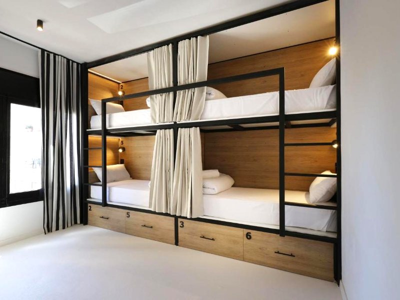 BLACK AND WHITE Hostel Palamós (BLACK AND WHITE Hostel Palamos)の写真