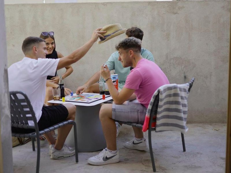 BLACK AND WHITE Hostel Palamós (BLACK AND WHITE Hostel Palamos)の写真