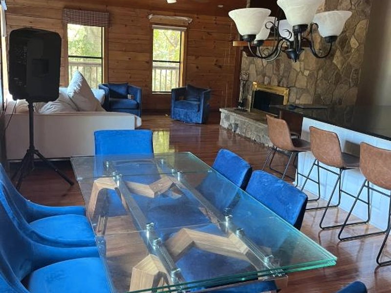 Kingsrun Estate Lux Cabinの写真