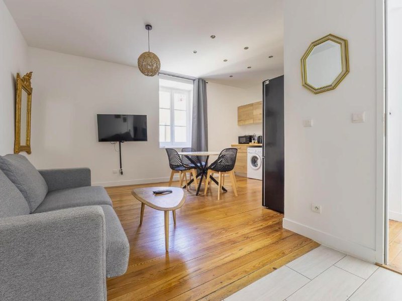Appartement moderne , trevoux centre historiqueの写真