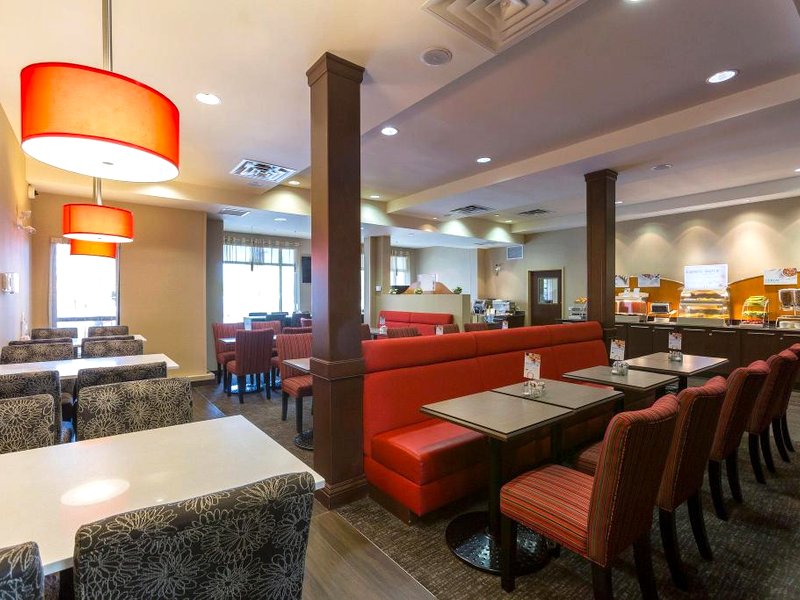ホリデイ イン エクスプレス ＆ スイーツ リバーポート リッチモンド バイ IHG (Holiday Inn Express & Suites Riverport Richmond By IHG)の写真