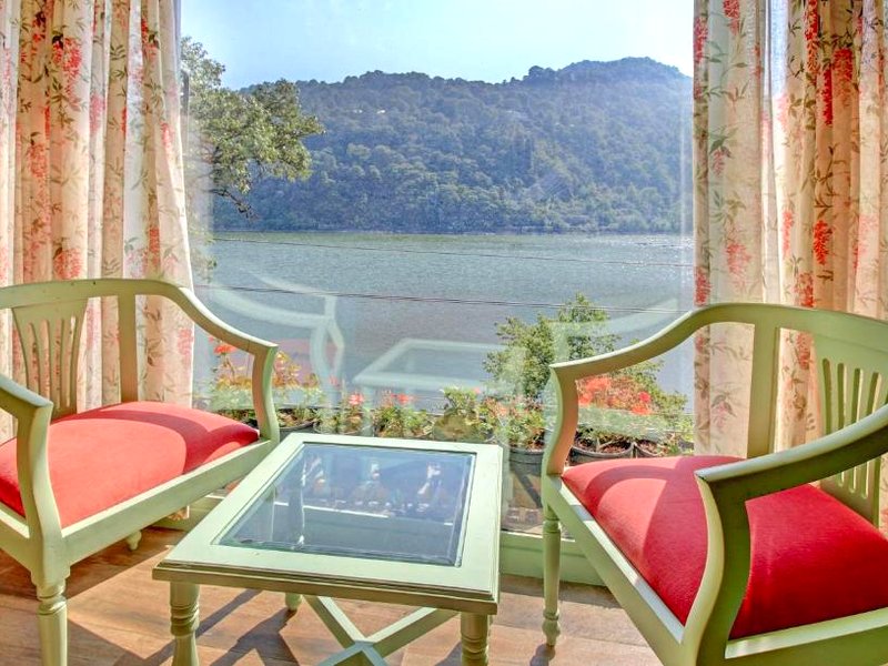 レイクサイド イン (Lakeside Inn)の写真