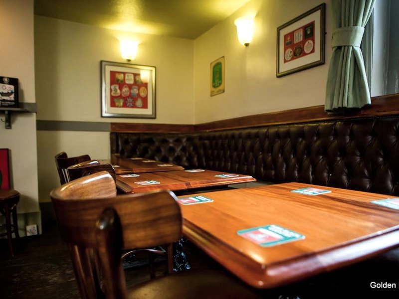 The Golden Lion Innの写真