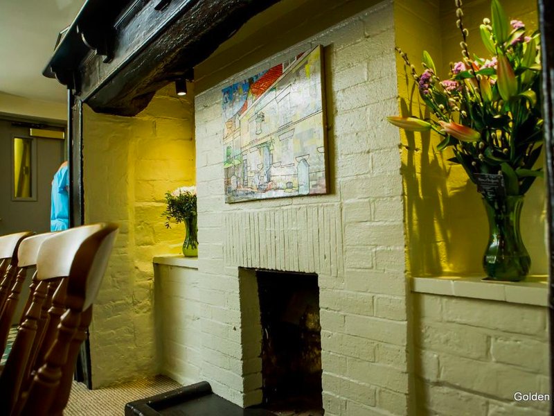 The Golden Lion Innの写真