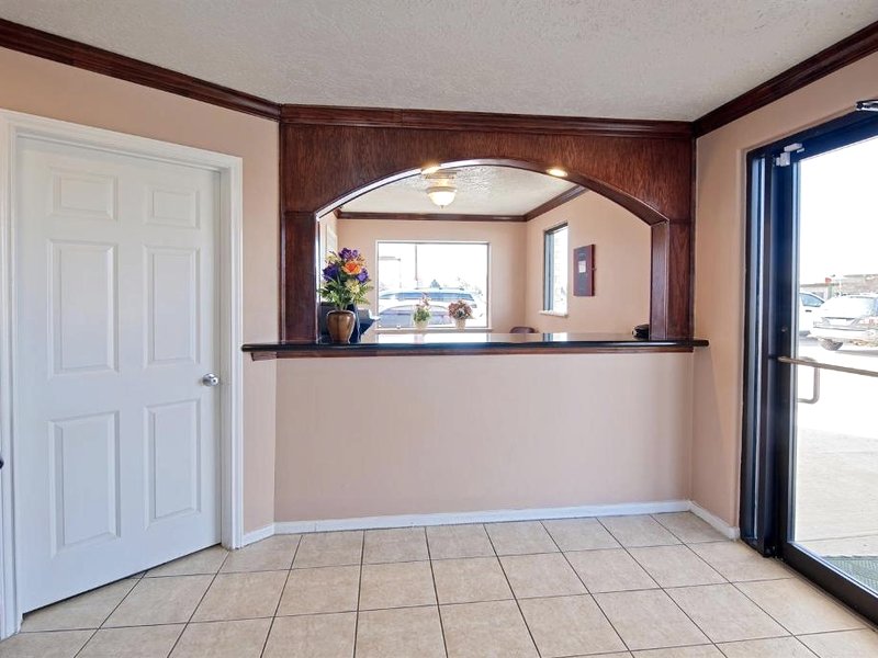 アメリカズ ベスト バリュー イン&スイーツ ヘンプステッド プレーリー ビュー  (Americas Best Value Inn & Suites Hempstead Prairie View)の写真