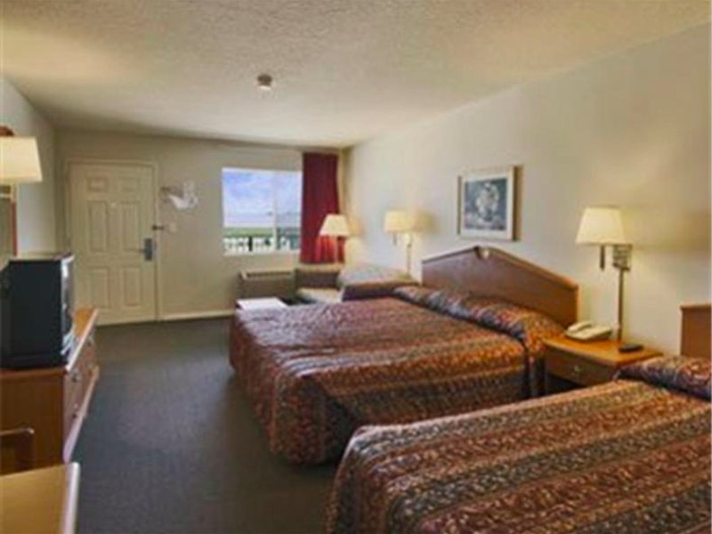 サミット イン ヘムステッド (Summit Inn Hempstead)の写真