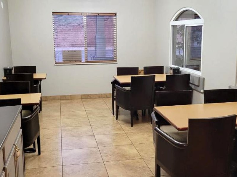 クオリティ イン & スイーツ サリーナ ナショナル フォレスト エリア (Quality Inn & Suites Salina National Forest Area)の写真