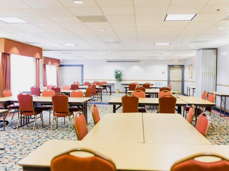 カントリー イン&スイーツ バイ ラディソン ヘレン (Country Inn & Suites by Radisson, Helen, GA)の写真