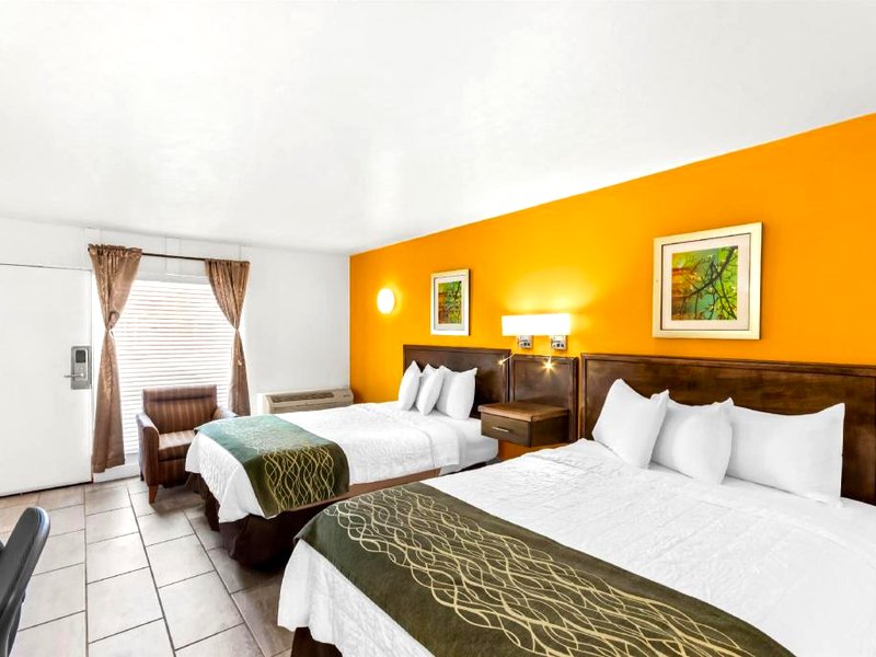 アメリカズ ベスト バリュー イン&スイーツ ウイリアムズタウン (Americas Best Value Inn & Suites Williamstown)の写真