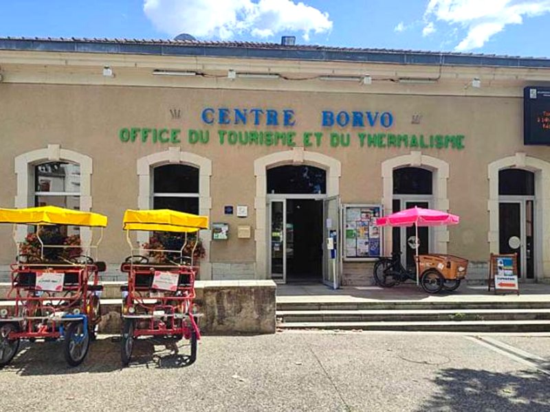 La Rosée - Studio Minimaliste à 50m des Thermes - RDC, Wifi, Netflix, smart TV (La Rosee - Studio Minimaliste a 50m des Thermes - RDC, Wifi, Netflix, smart TV)の写真