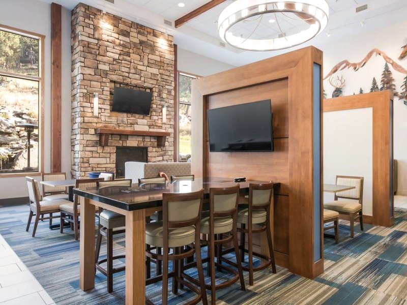 Holiday Inn Express Hotel & Suites Custer By IHGの写真