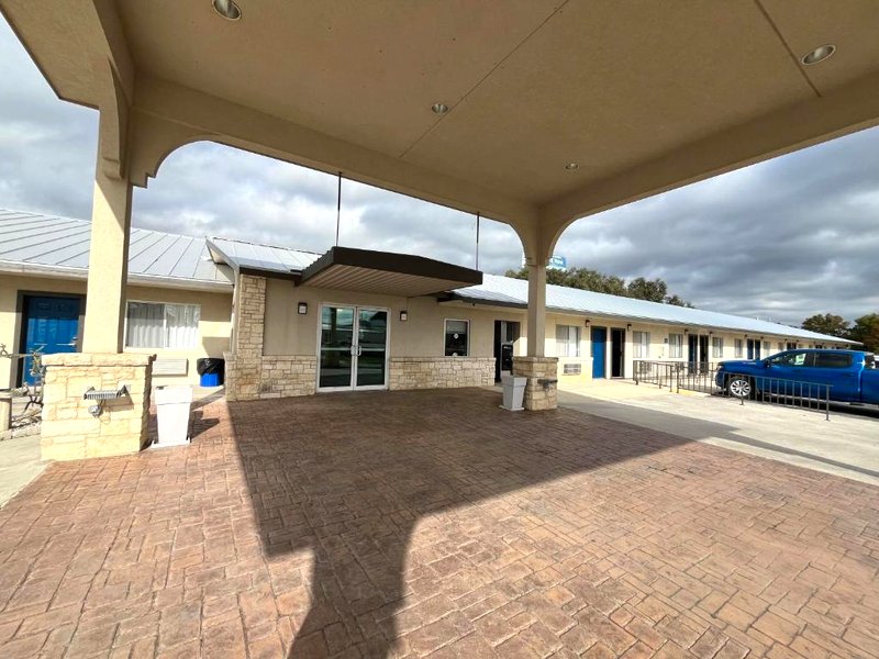 Motel 6 Junction, TX - Llano Riverの写真