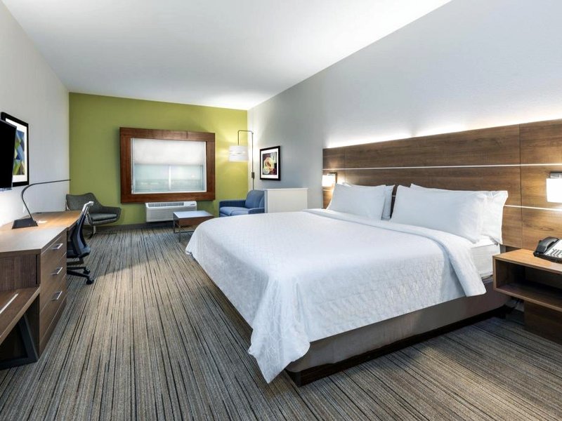 Holiday Inn Express And Suites Junction By IHGの写真