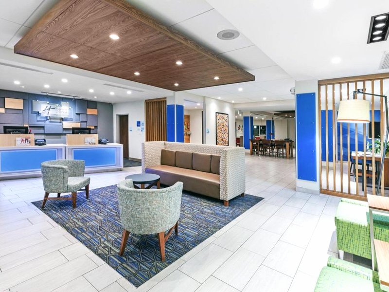 Holiday Inn Express And Suites Junction By IHGの写真