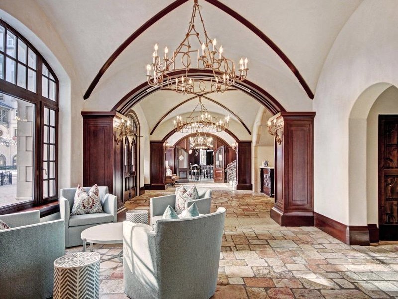 ザ アラベル アット ベイル スクエア ア ロックリゾート (The Arrabelle at Vail Square, a RockResort)の写真