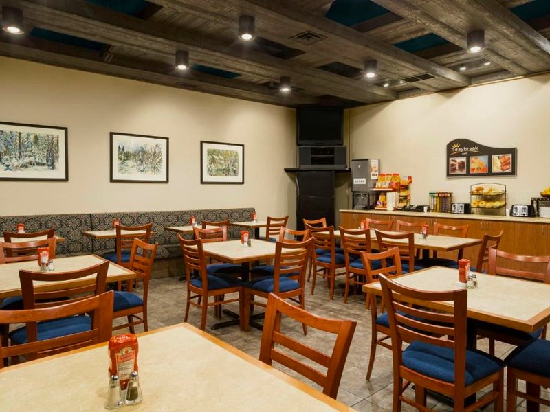 The Senator Hotel & Conference Center Timminsの写真