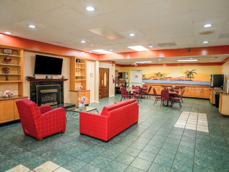 OYO hotel Greensboro east I 40の写真