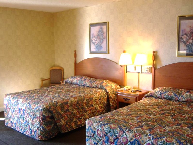 Regency Inn & Suites Greensboroの写真