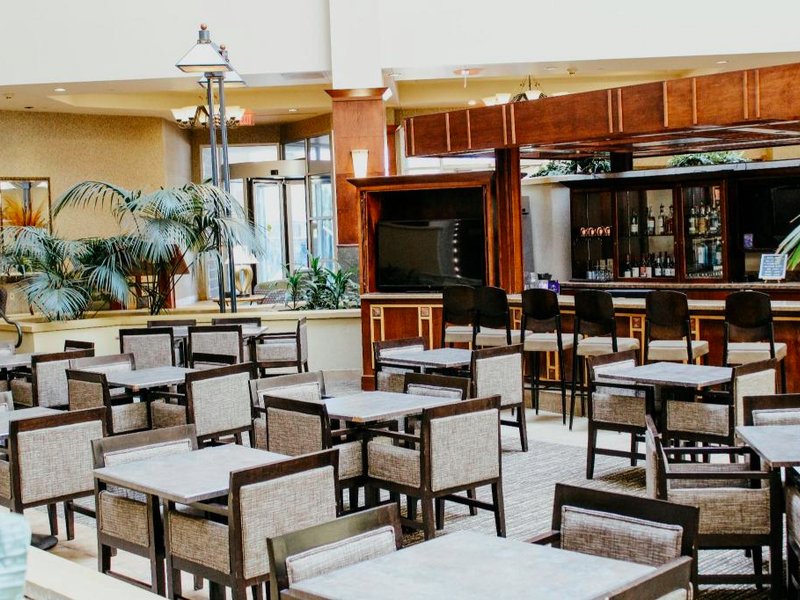 ホテル トピーカ アット シティ センター (Hotel Topeka at City Center)の写真
