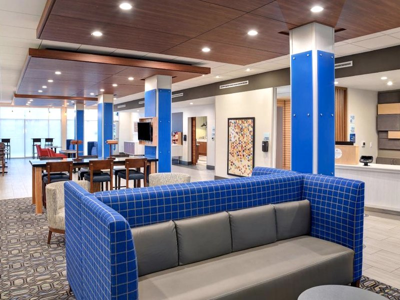 Holiday Inn Express & Suites Ottawa By IHGの写真