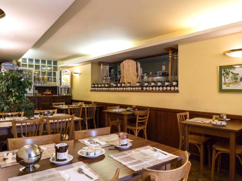 The Originals City, Hôtel de France, Bessines-sur-Gartempeの写真